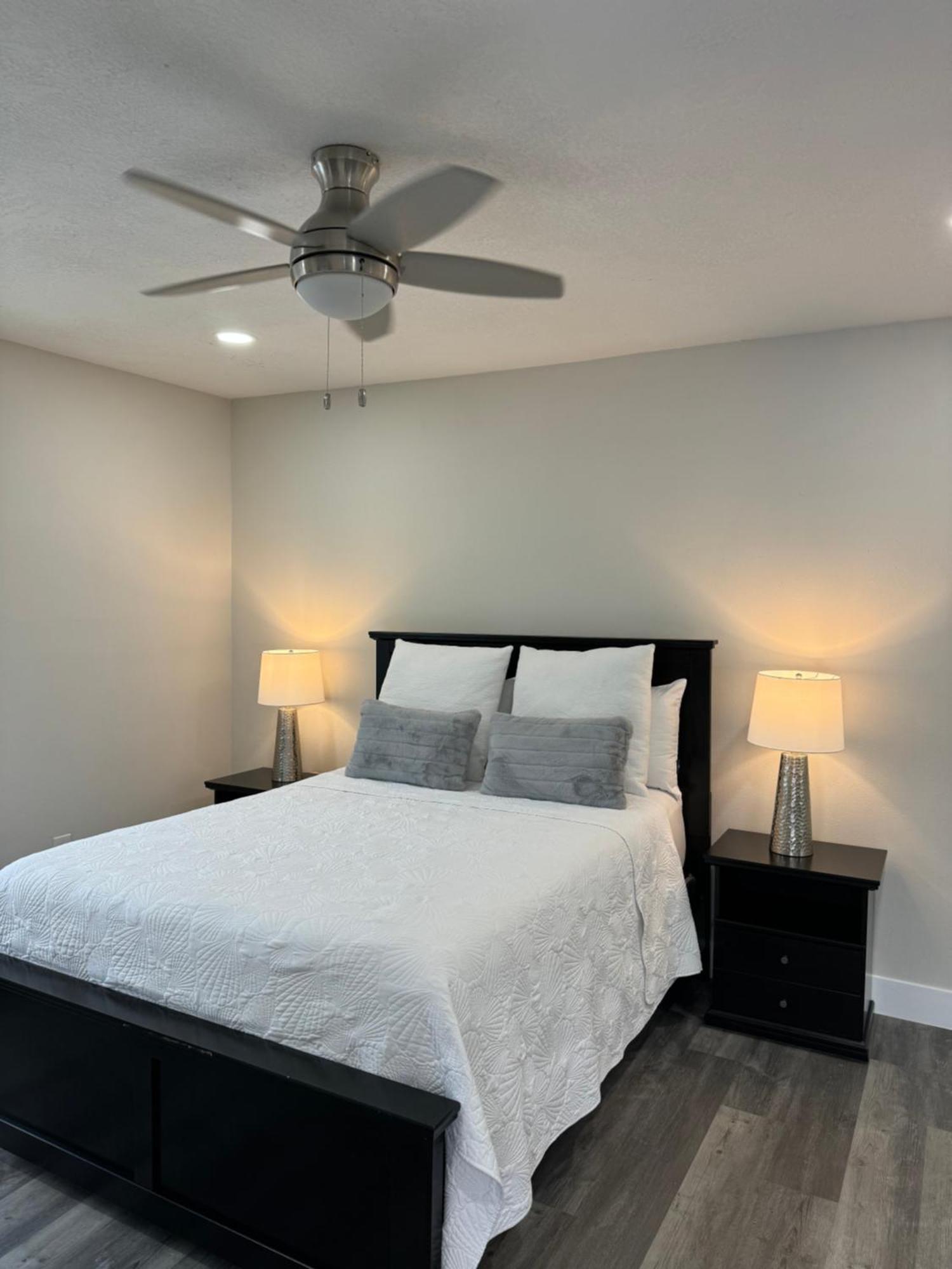 Deluxe Apartment Whit Laundry Tampa Exterior photo