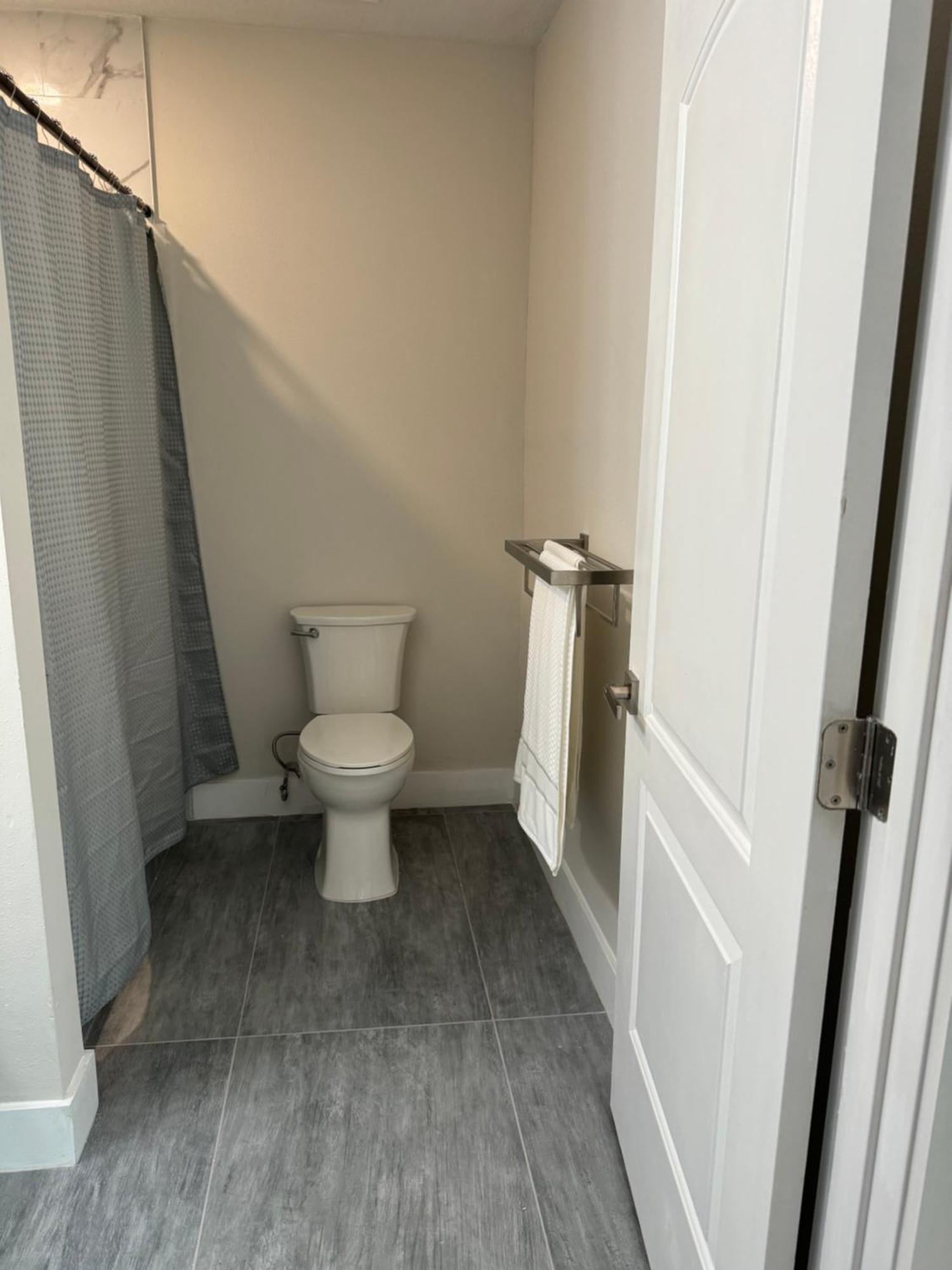 Deluxe Apartment Whit Laundry Tampa Exterior photo